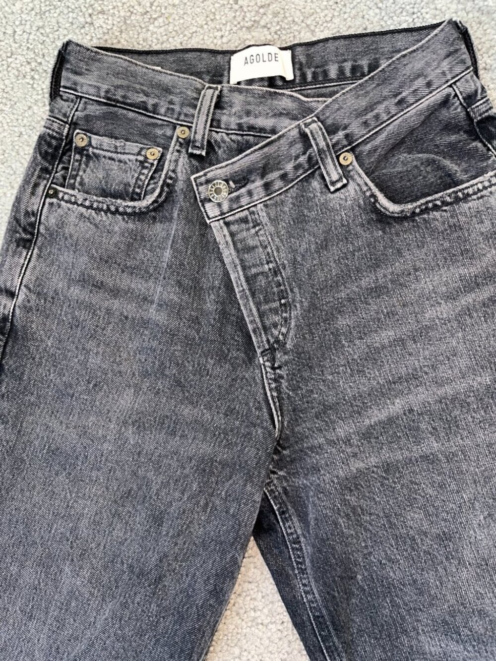 AGOLDE CRISS CROSS JEANS IN BLACK WASH - PRE-LOVED - LABELED W23 MEASURES W25 - Picture 2 of 13